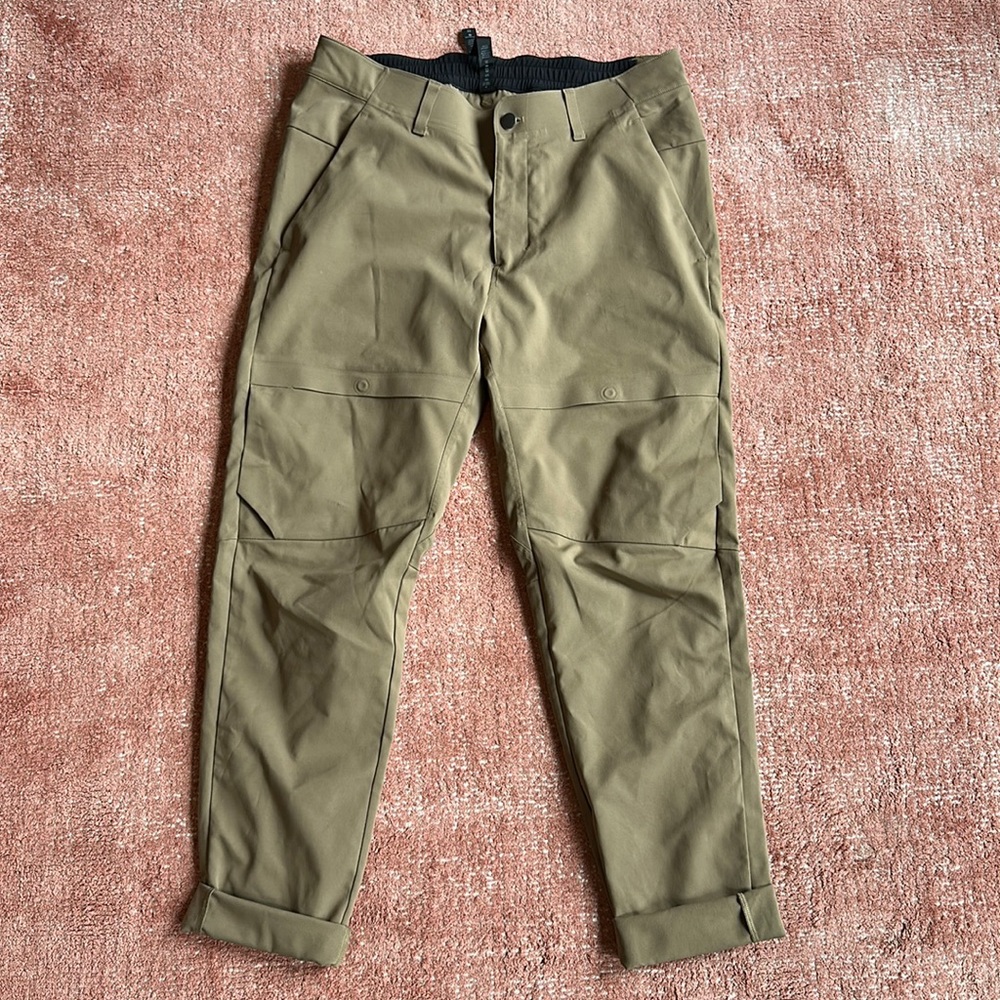 Lululemon pants. Size 33. Like new. Not sure of the style